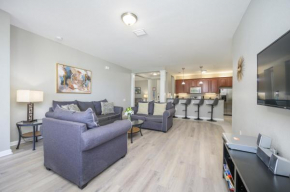Beautiful Lake View Condo, Vista Cay-1004